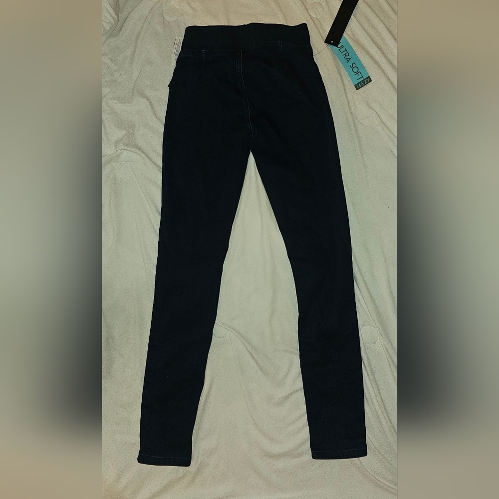 Classic Black Women's Jeggings Sleek Stretch Fit XS MAZY NWT